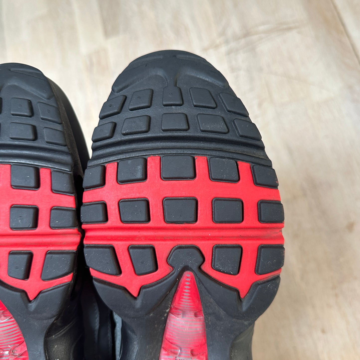 Nike Air Max 95 - Iron Grey / Uni Red - UK10