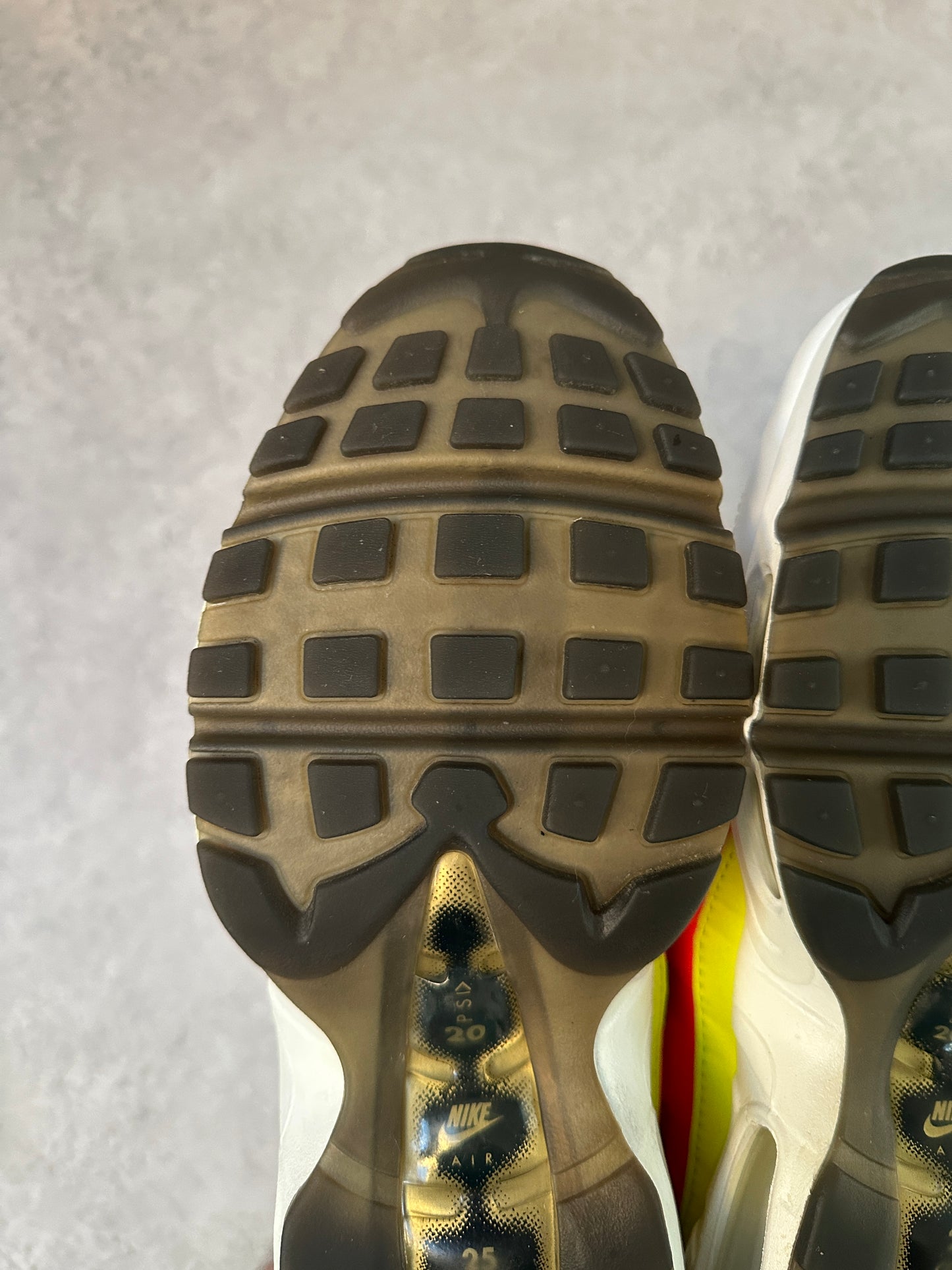 Nike Air Max 95 - Hidden Message - UK8.5