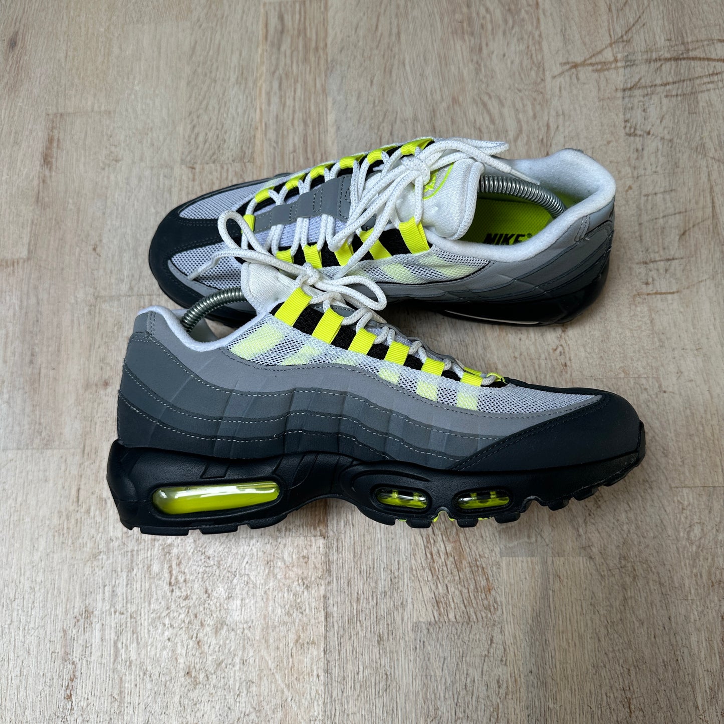 Nike Air Max 95 - Neon 2020 - UK8.5