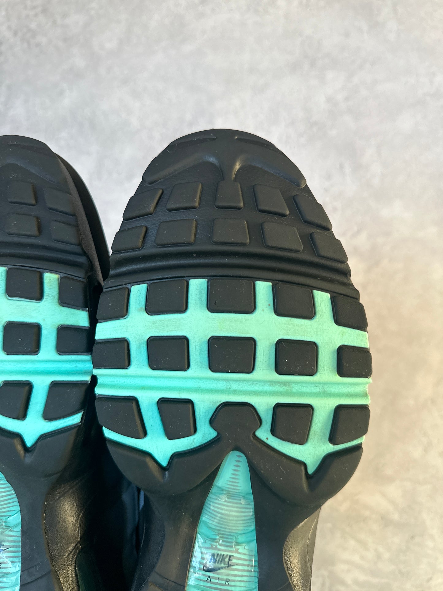 Nike Air Max 95 - Black Aurora Green - UK9