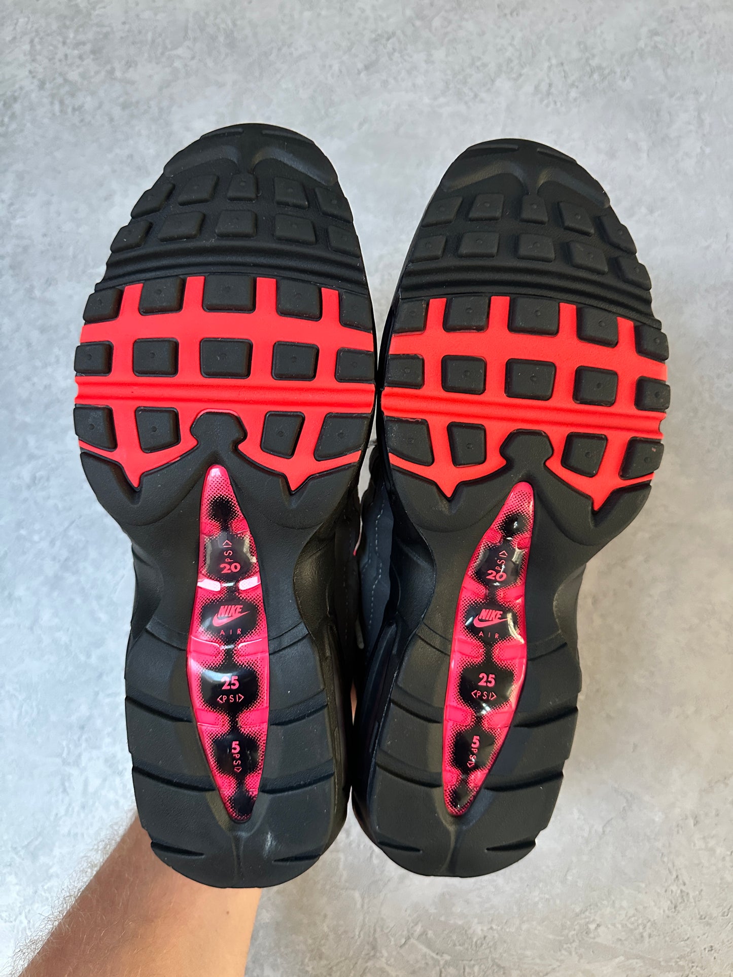 Nike Air Max 95 - Solar Red - UK9