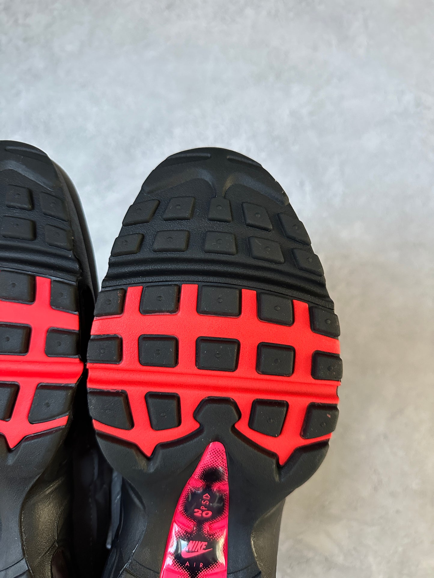 Nike Air Max 95 - Solar Red - UK9