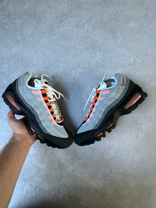 Nike Air Max 95 - Mandarin 2025 - UK7.5