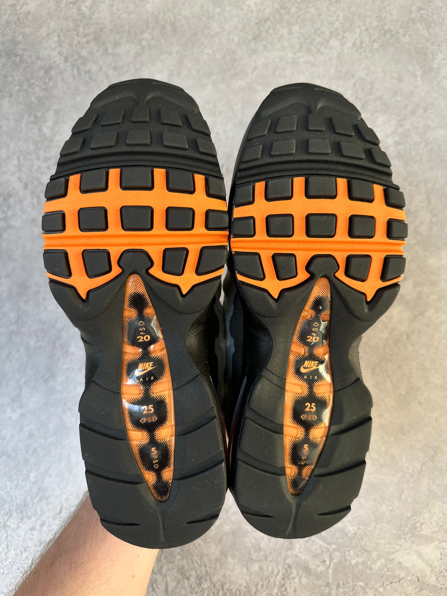 Nike Air Max 95 - Mandarin 2025 - UK7.5