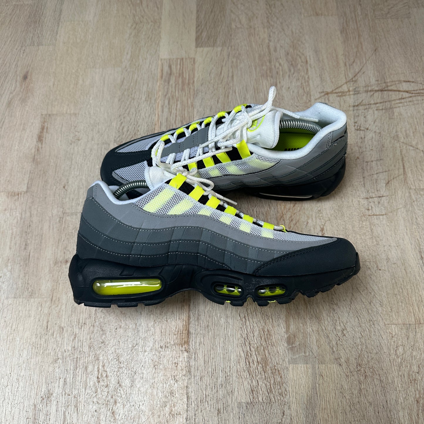 Nike Air Max 95 - Neon 2020 - UK8.5