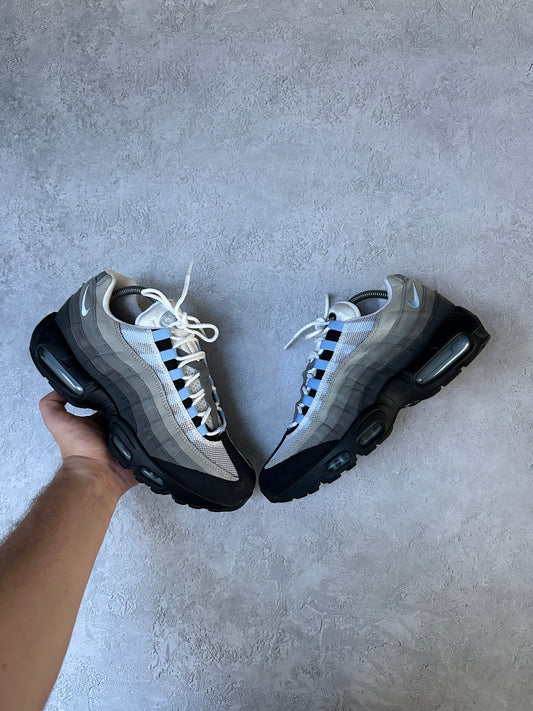 Nike Air Max 95 - Aluminum - UK7.5