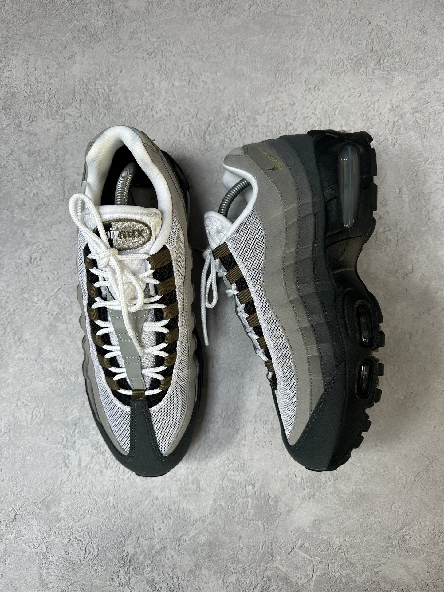 Nike Air Max 95 - Medium Olive - UK8.5