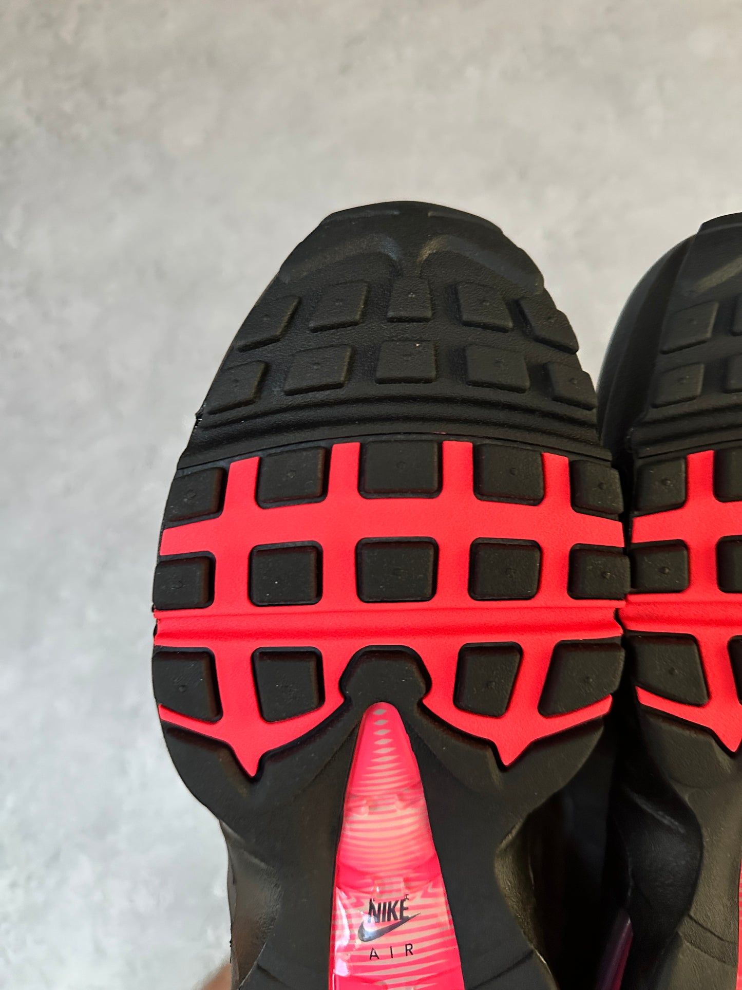 Nike Air Max 95 - Solar Red 2025 - UK9.5