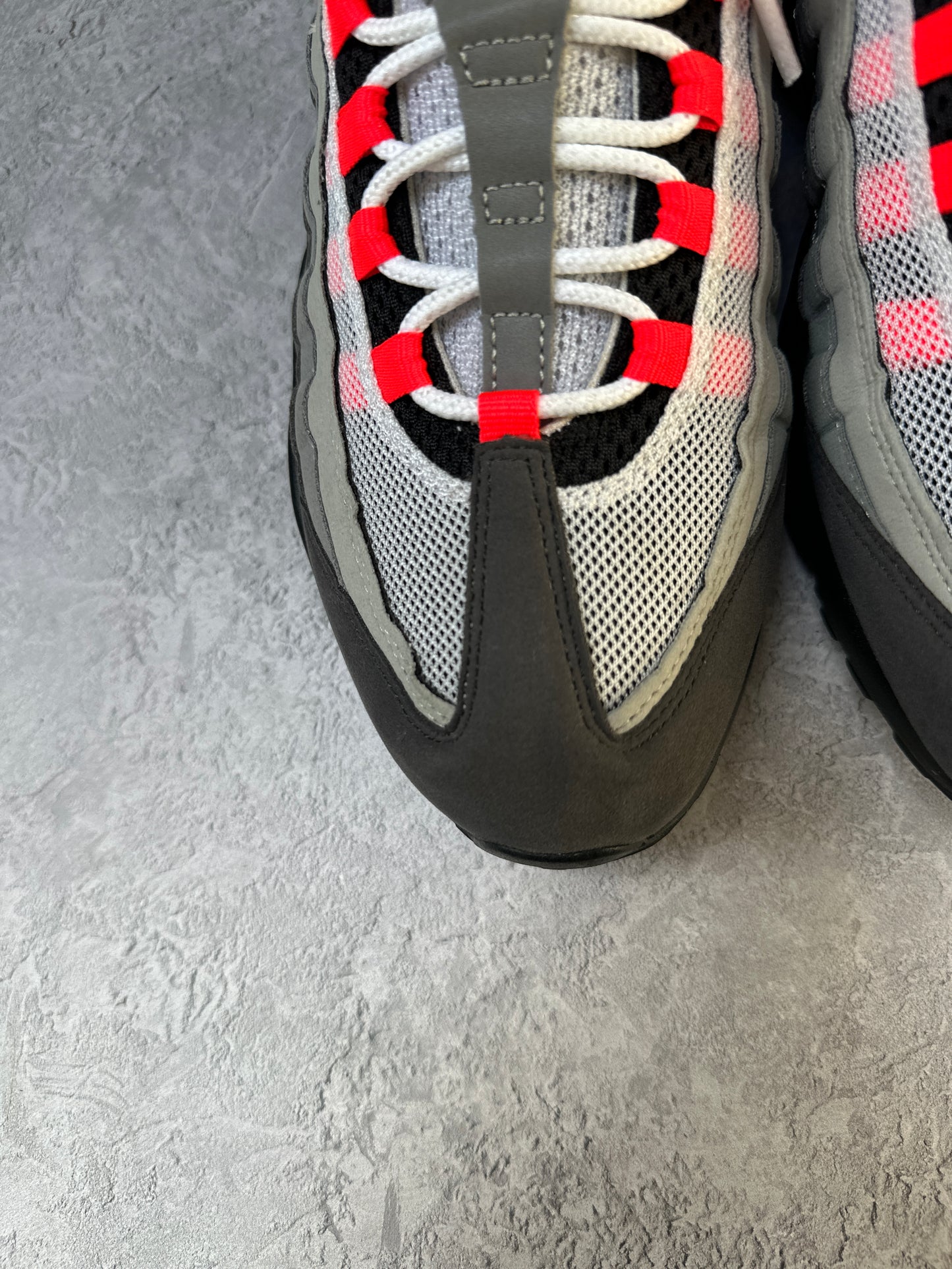 Nike Air Max 95 - Solar Red 2018 - UK9.5