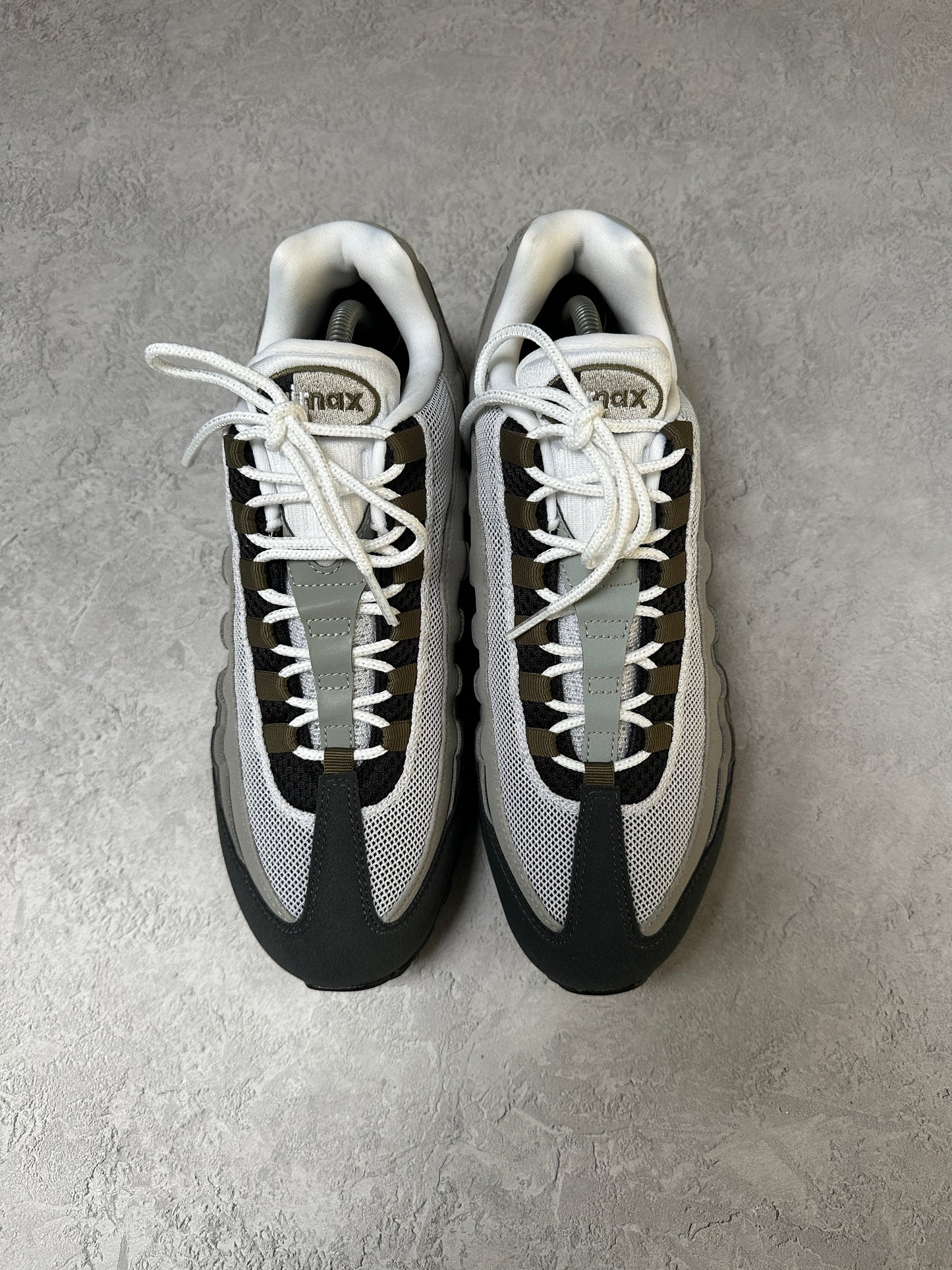 Nike Air Max 95 - Medium Olive - UK8.5