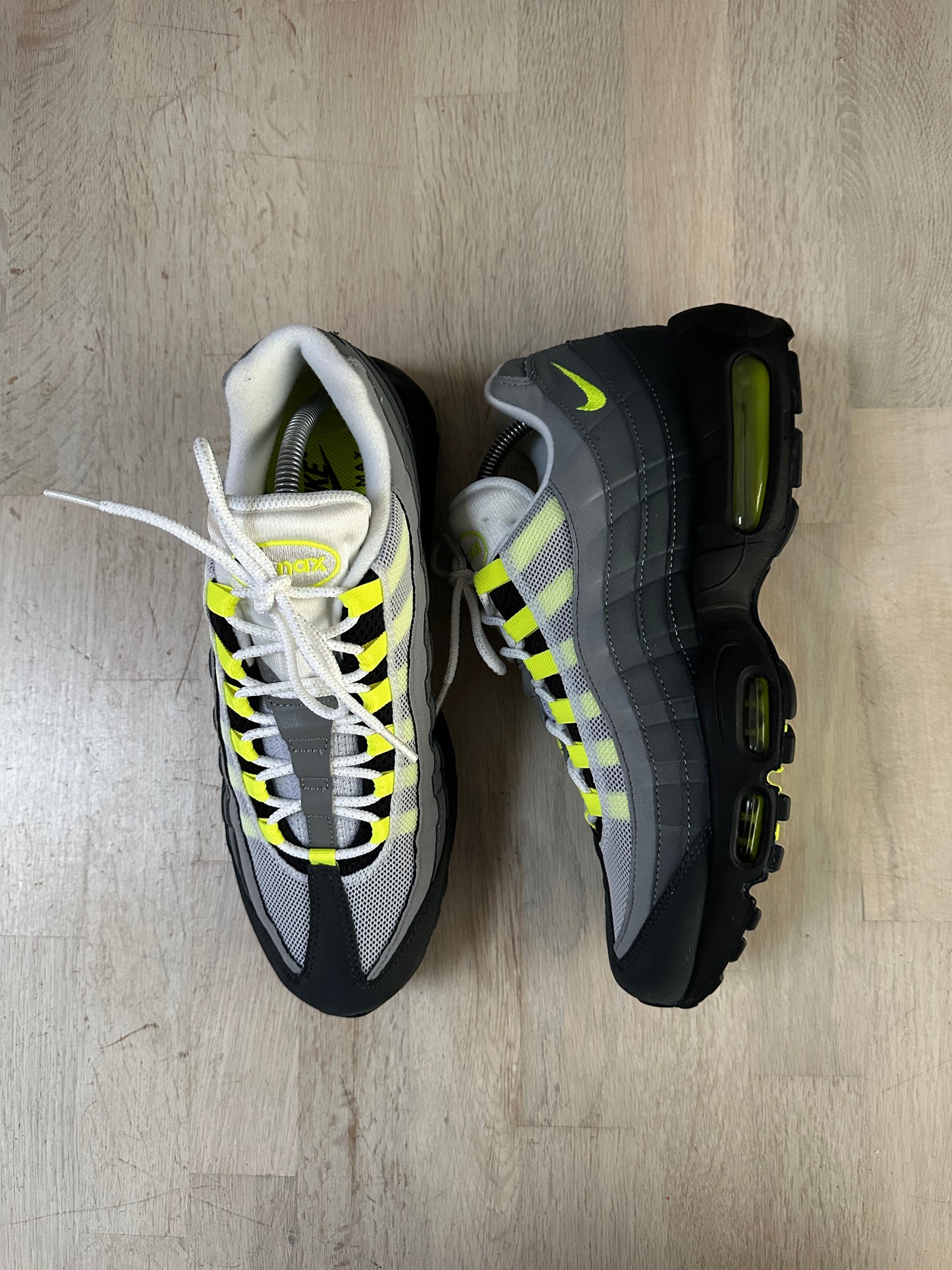 Nike Air Max 95 - Neon 2020 - UK9.5