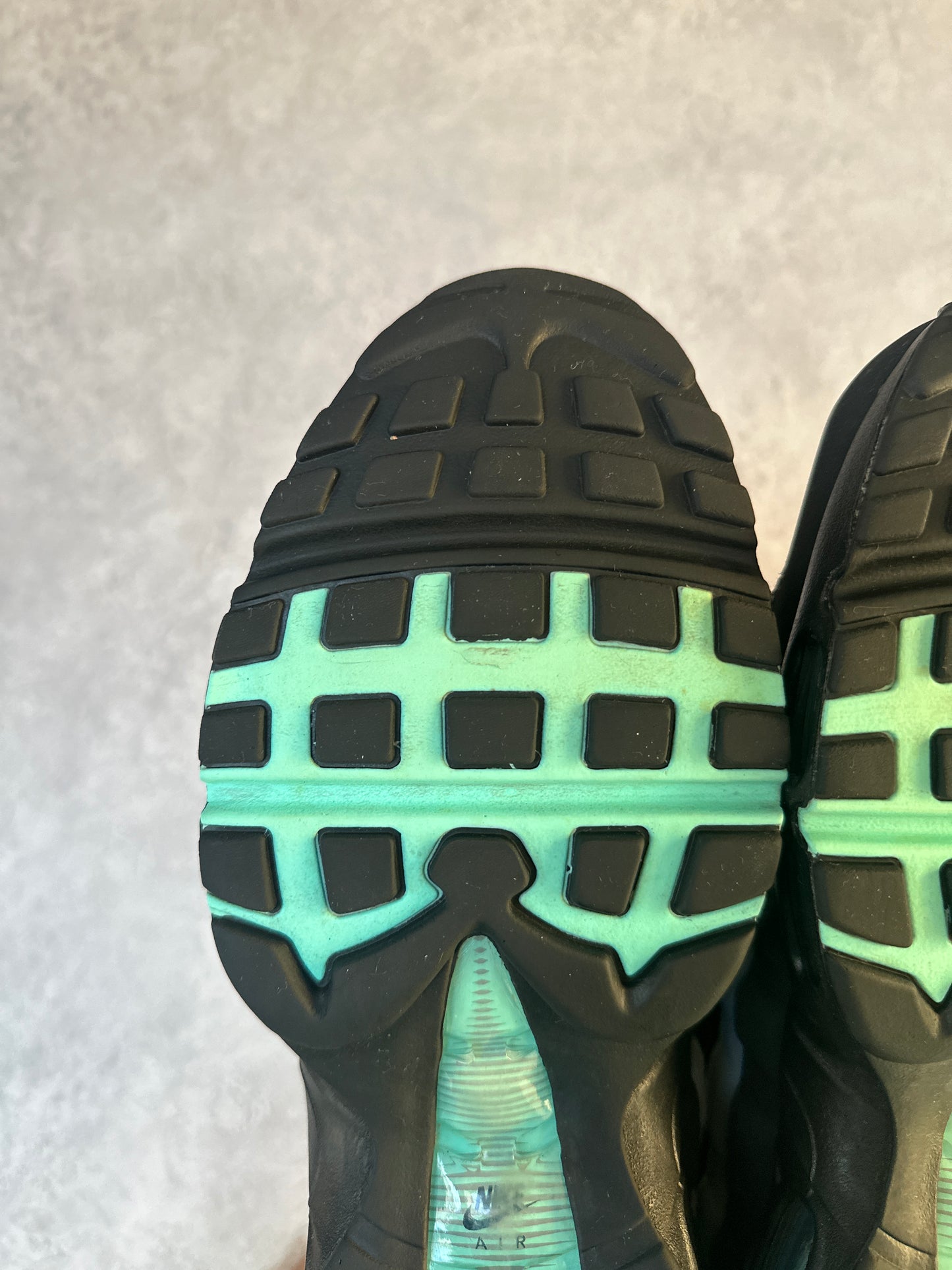 Nike Air Max 95 - Black Aurora Green - UK9