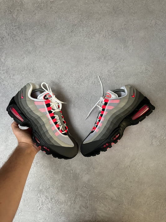 Nike Air Max 95 - Solar Red 2025 - UK8.5