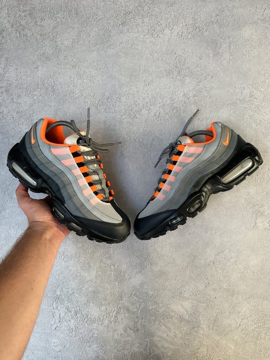 Nike Air Max 95 - Orange IDs - UK7