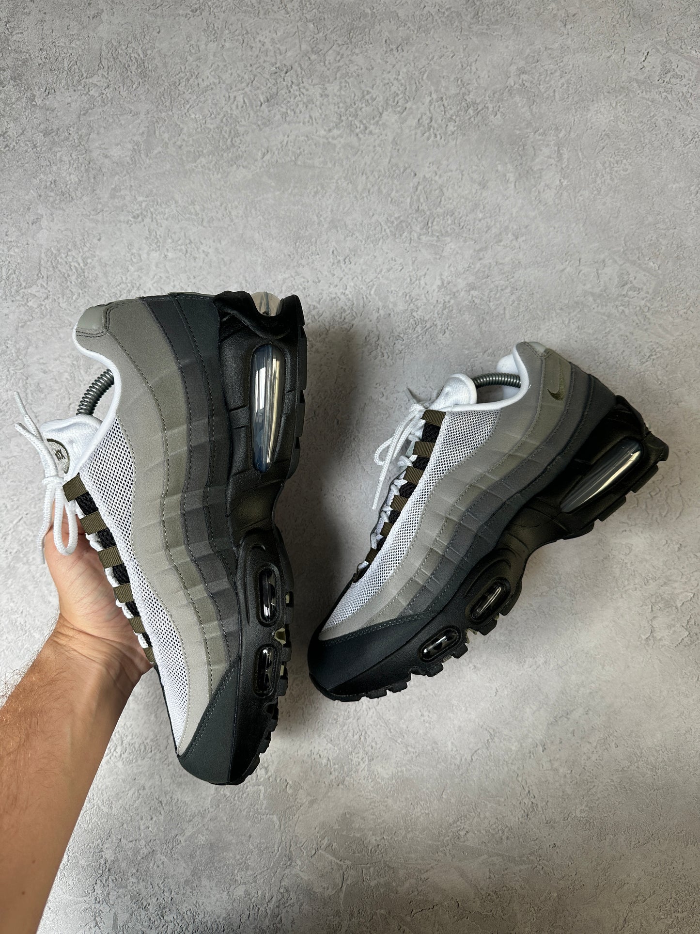 Nike Air Max 95 - Medium Olive - UK8.5
