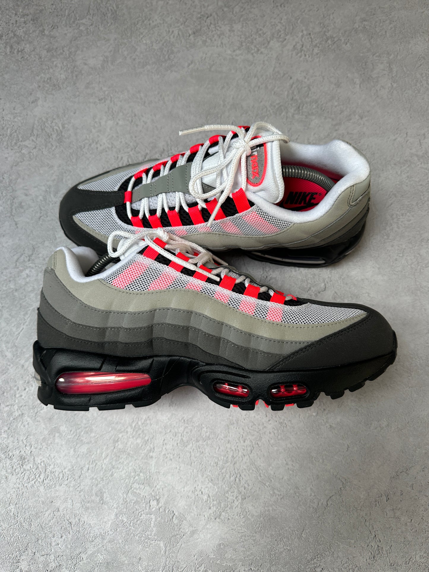 Nike Air Max 95 - Solar Red 2025 - UK9.5