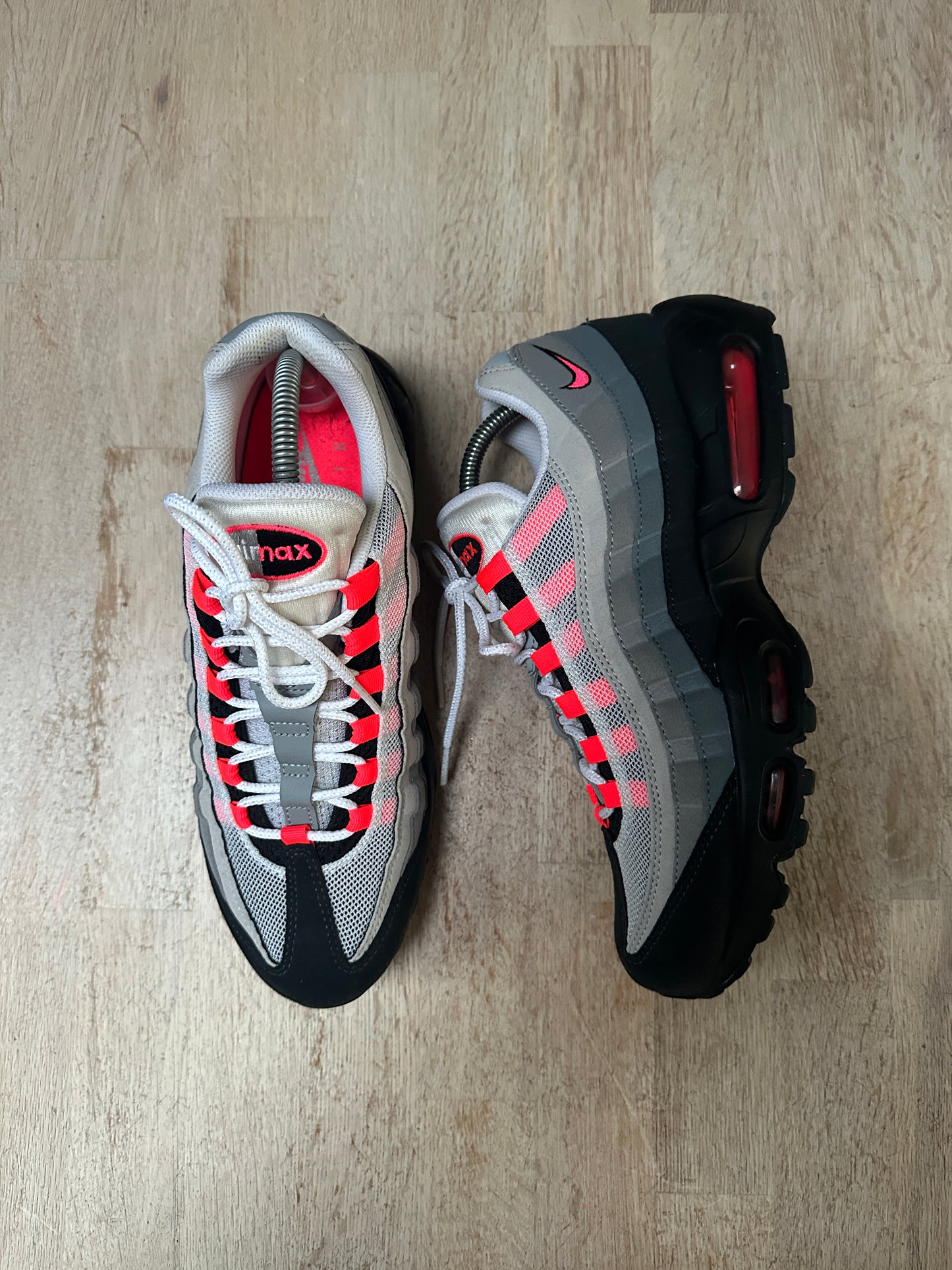 Nike Air Max 95 - Solar Red 2017 - UK8.5