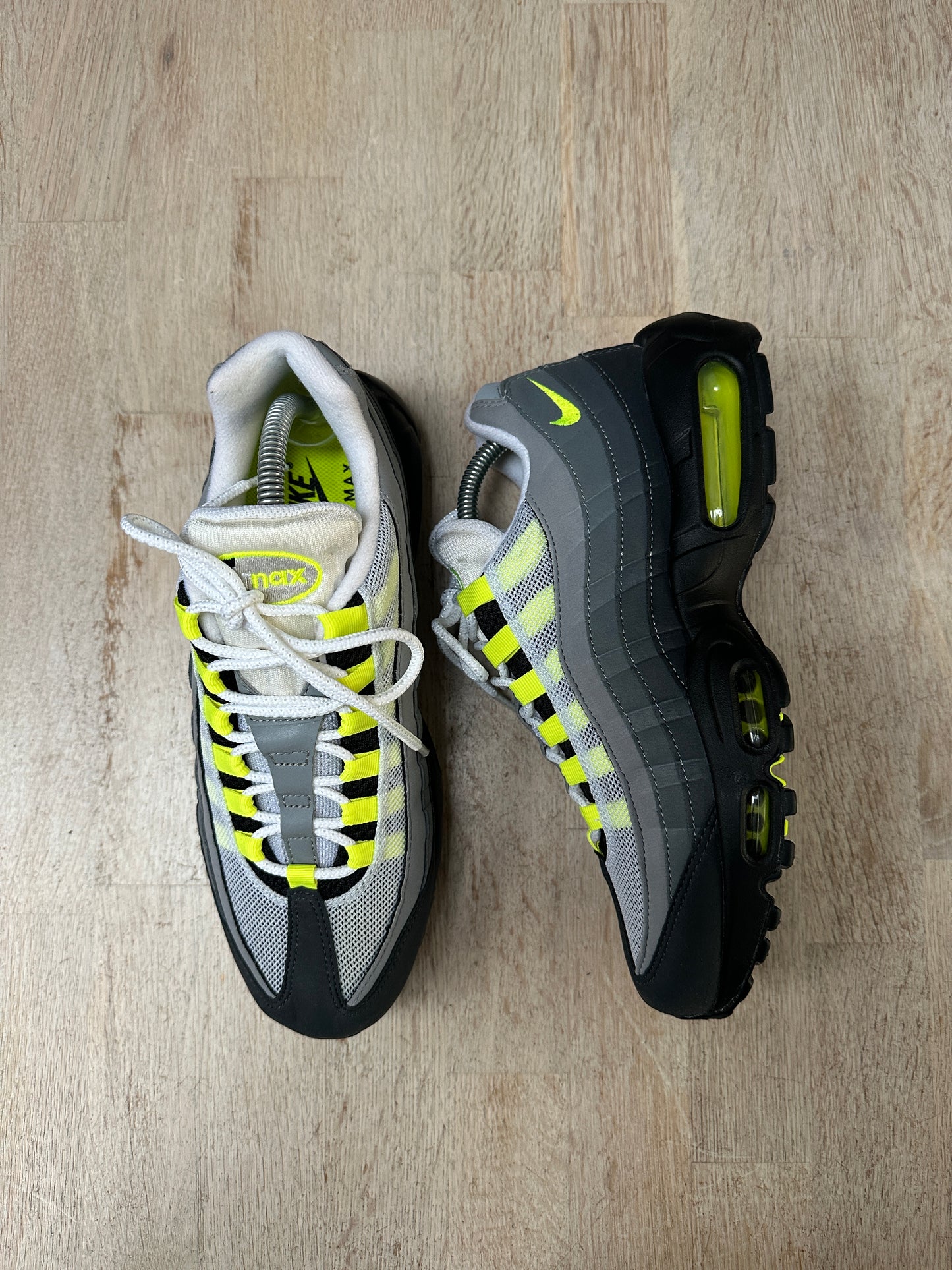 Nike Air Max 95 - Neon 2020 - UK7.5