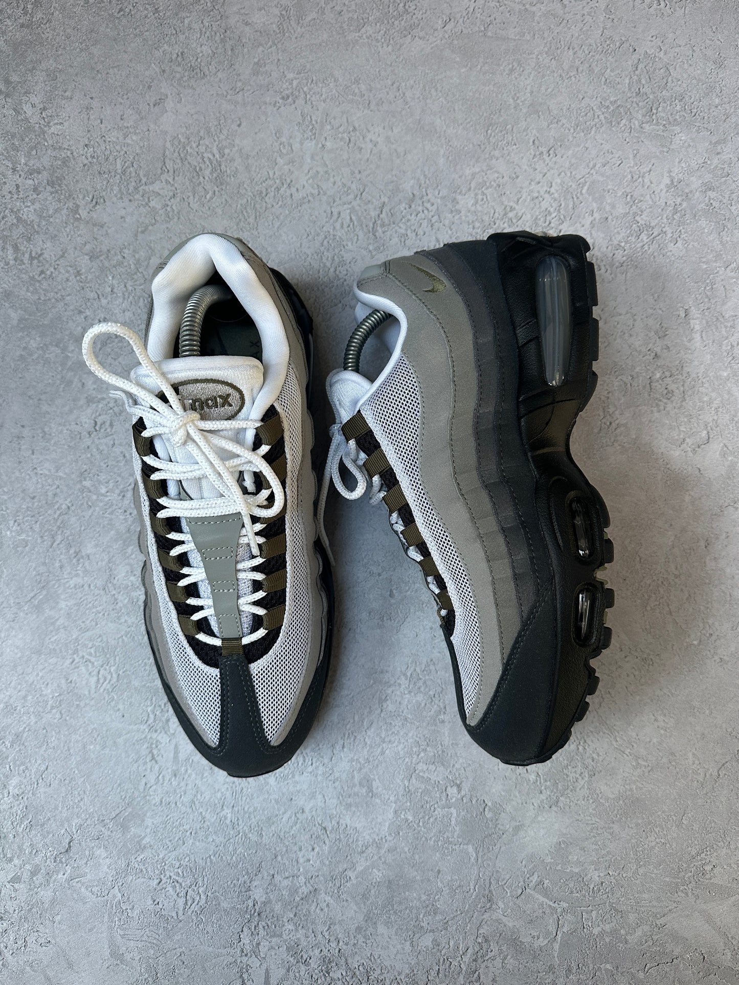 Nike Air Max 95 - Medium Olive - UK7.5