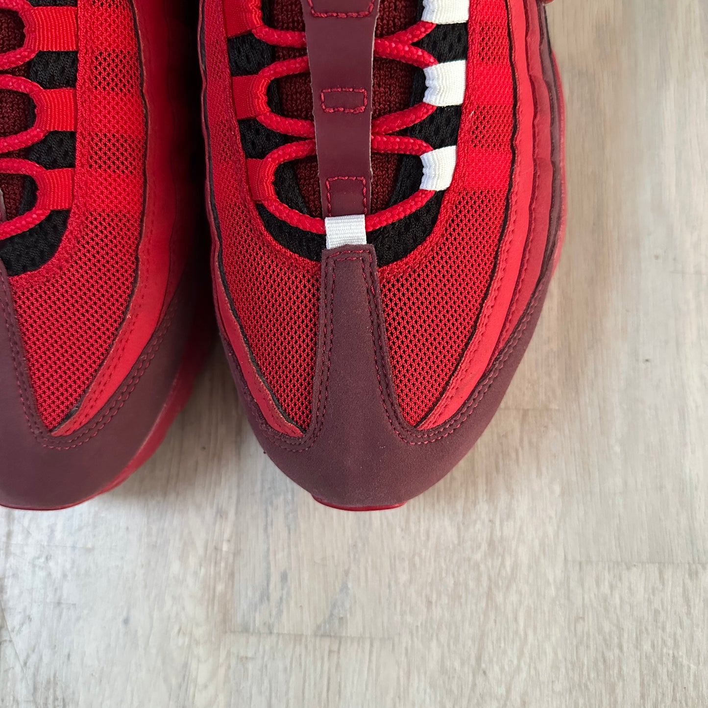 Nike Air Max 95 - Black/Red IDs - UK9