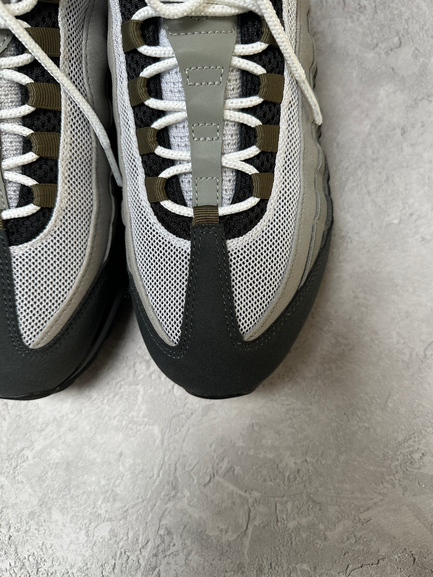 Nike Air Max 95 - Medium Olive - UK8