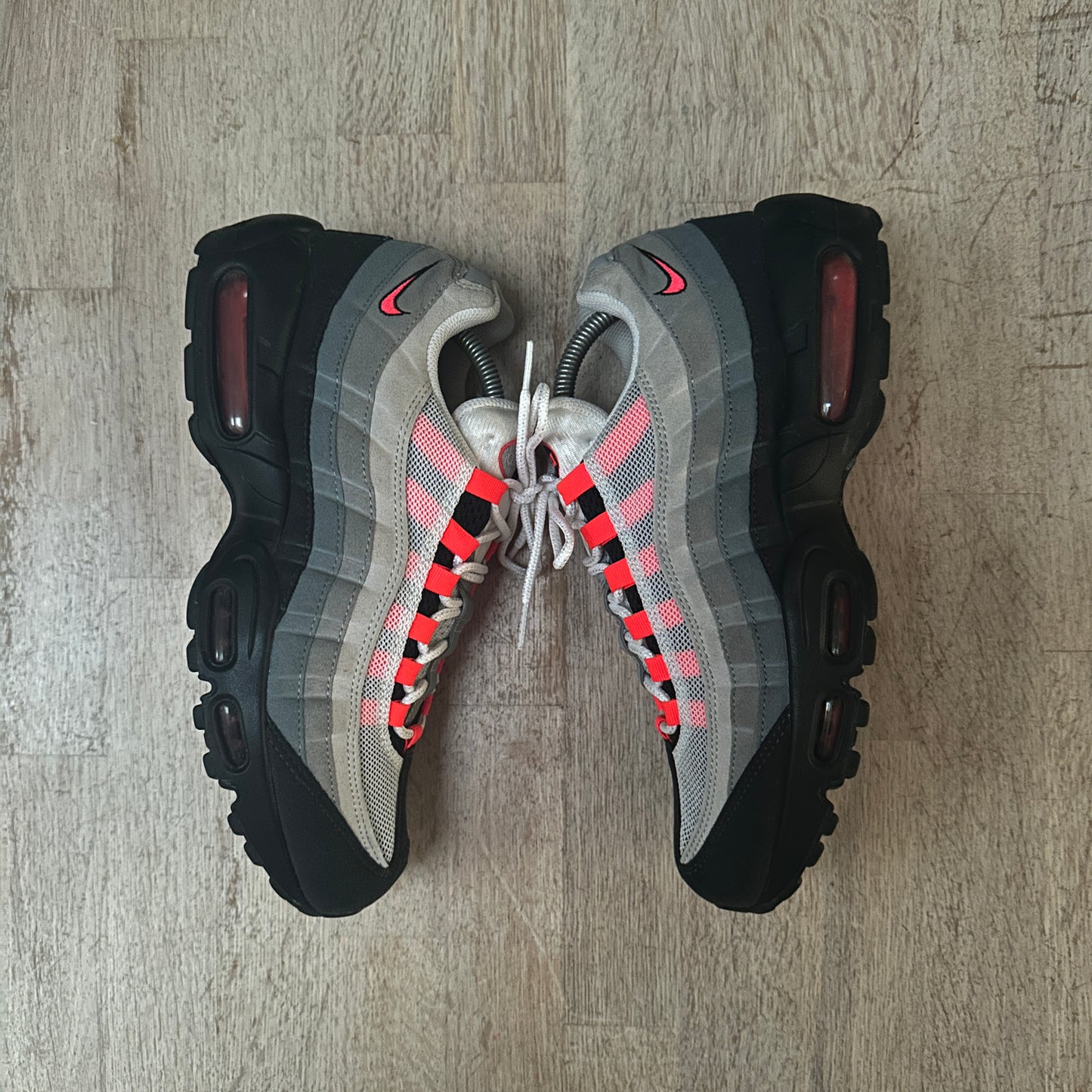 Nike Air Max 95 - Solar Red 2017 - UK8.5