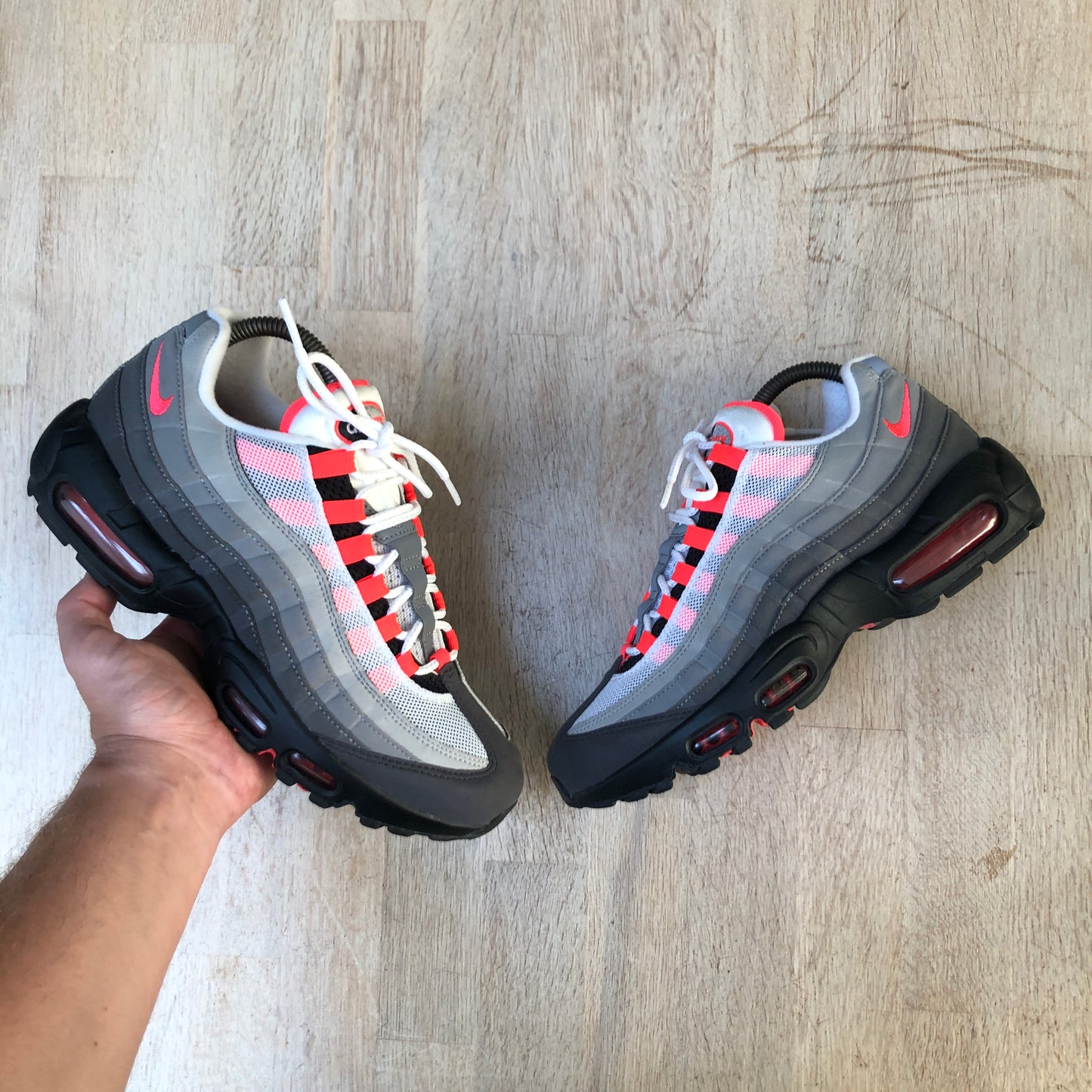 Nike Air Max 95 OG Solar Red size 5y