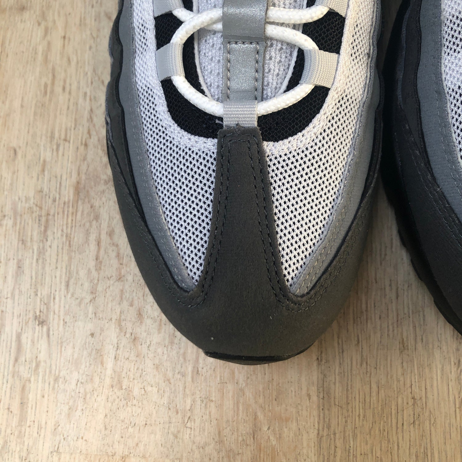 Nike Air Max 95 - Grey Jewel - Uk11 – Rm Footwear