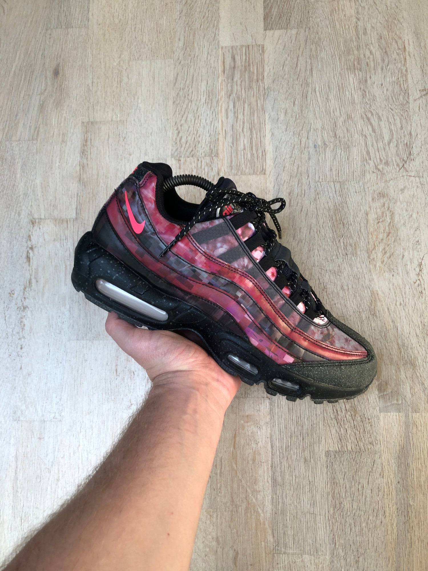 Nike Air Max 95 - Cherry Blossom - UK8.5 – RM Footwear